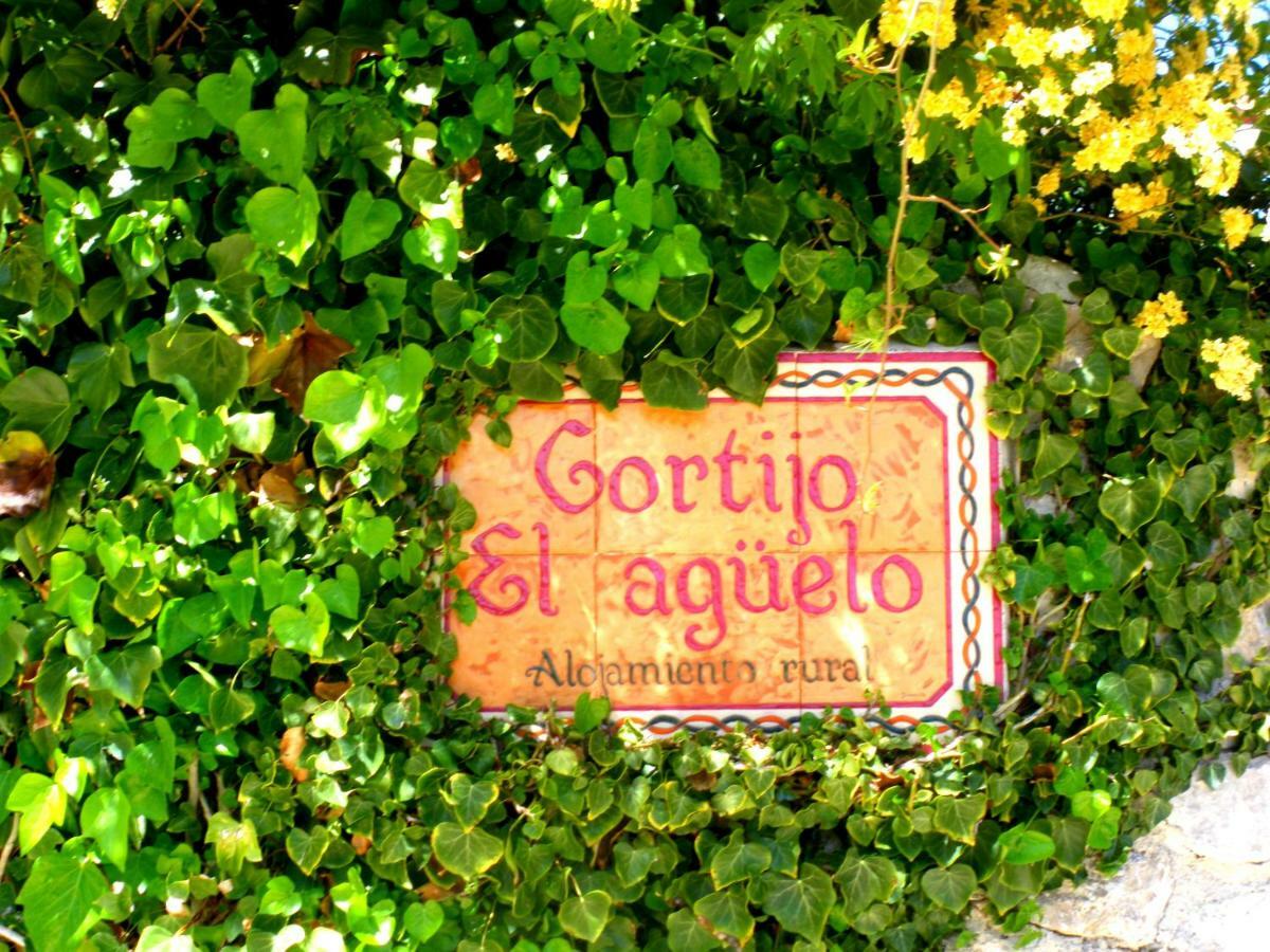 Alojamiento Rural El Agueelo Huelma Exterior foto
